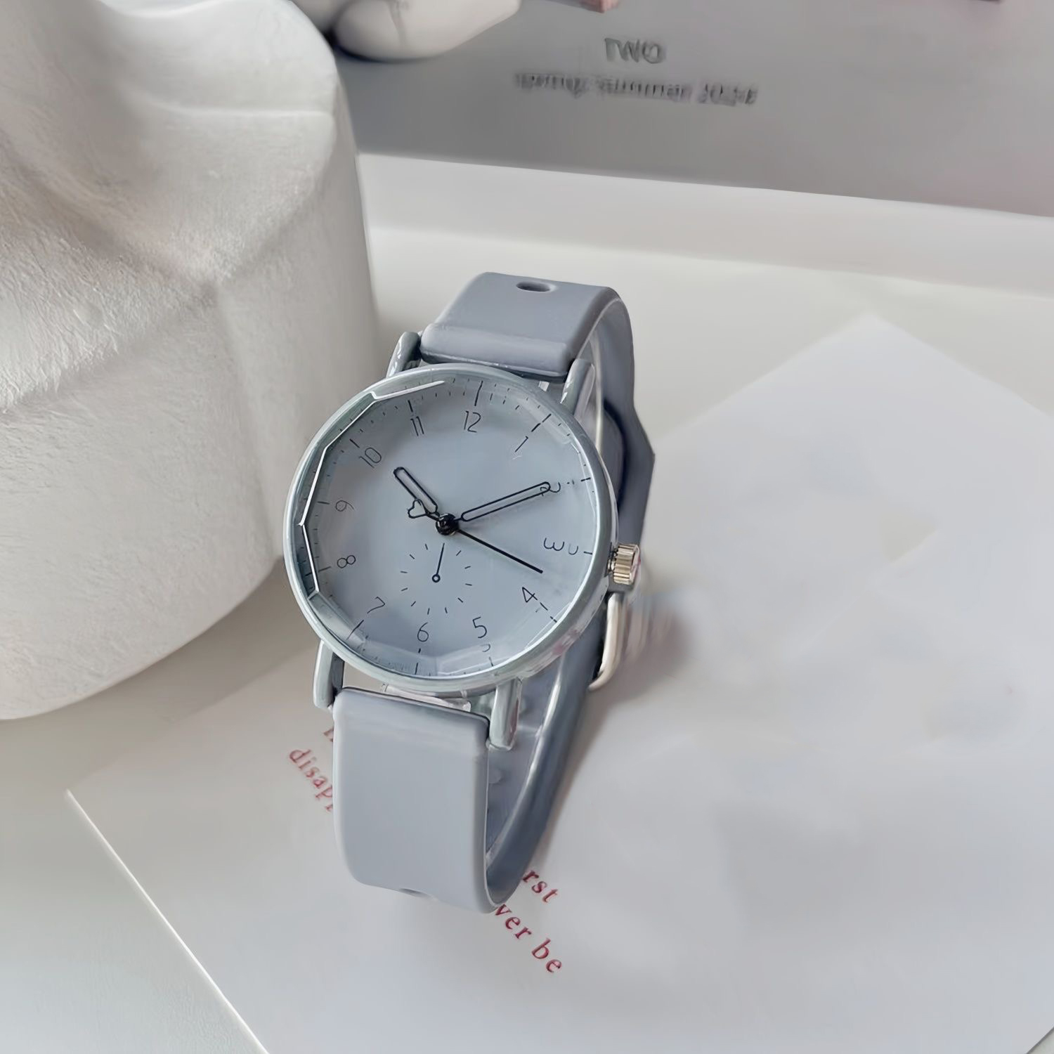 أزياء العربية الهاتفي المرأة ك - مراجعة Silicone Band Women وسعره