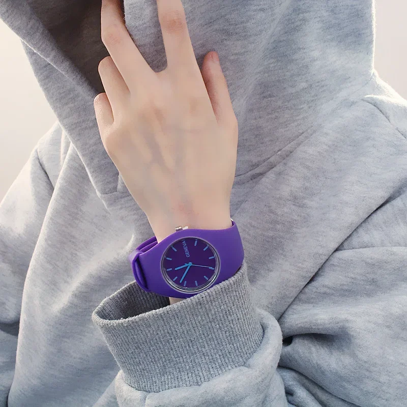 الرجال مشاهدة النساء كريم اللو - مراجعة Silicone Band Women وسعره