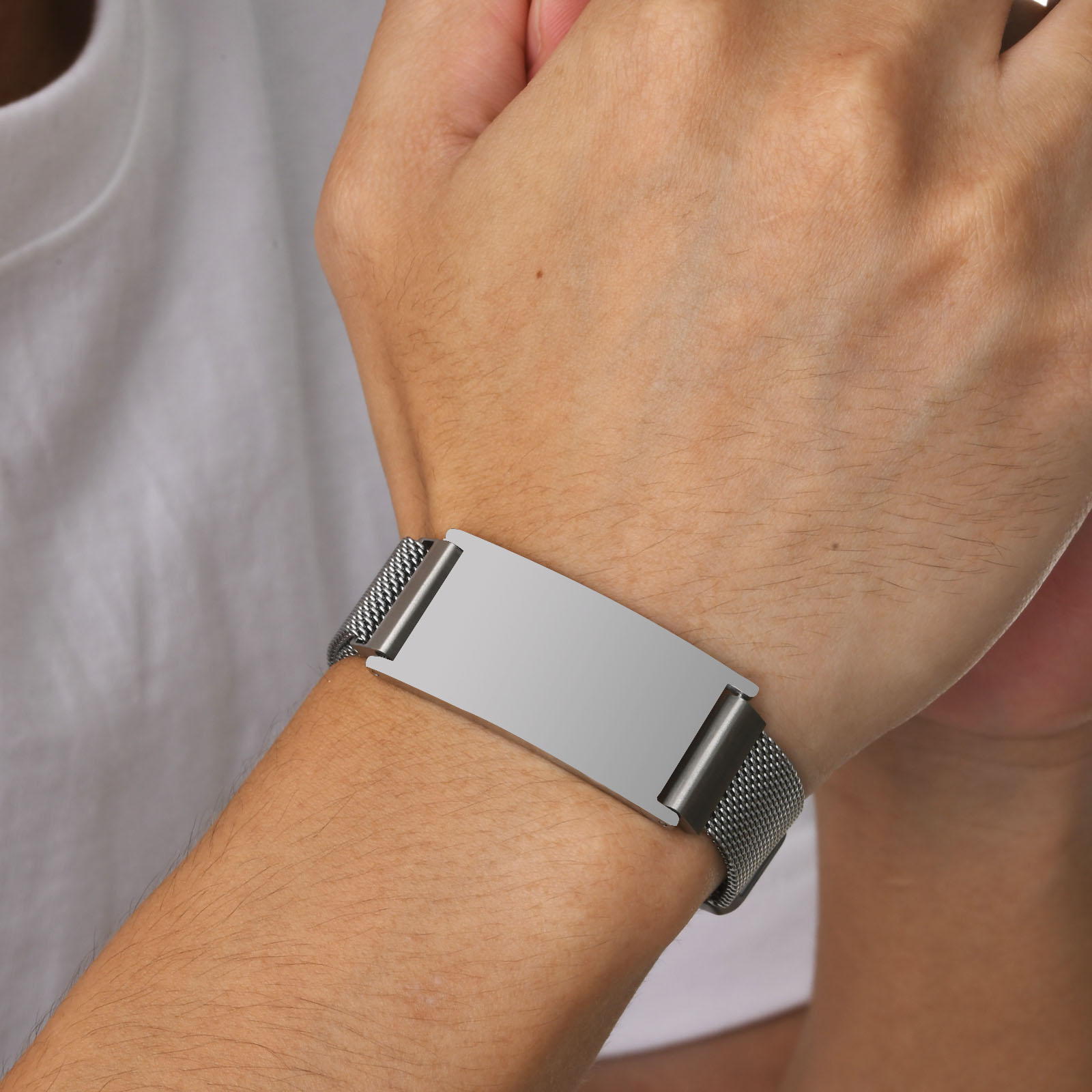 أساور بحزام شبكي مغناطيسي مكتن - مراجعة Mesh Strap Metal وسعره