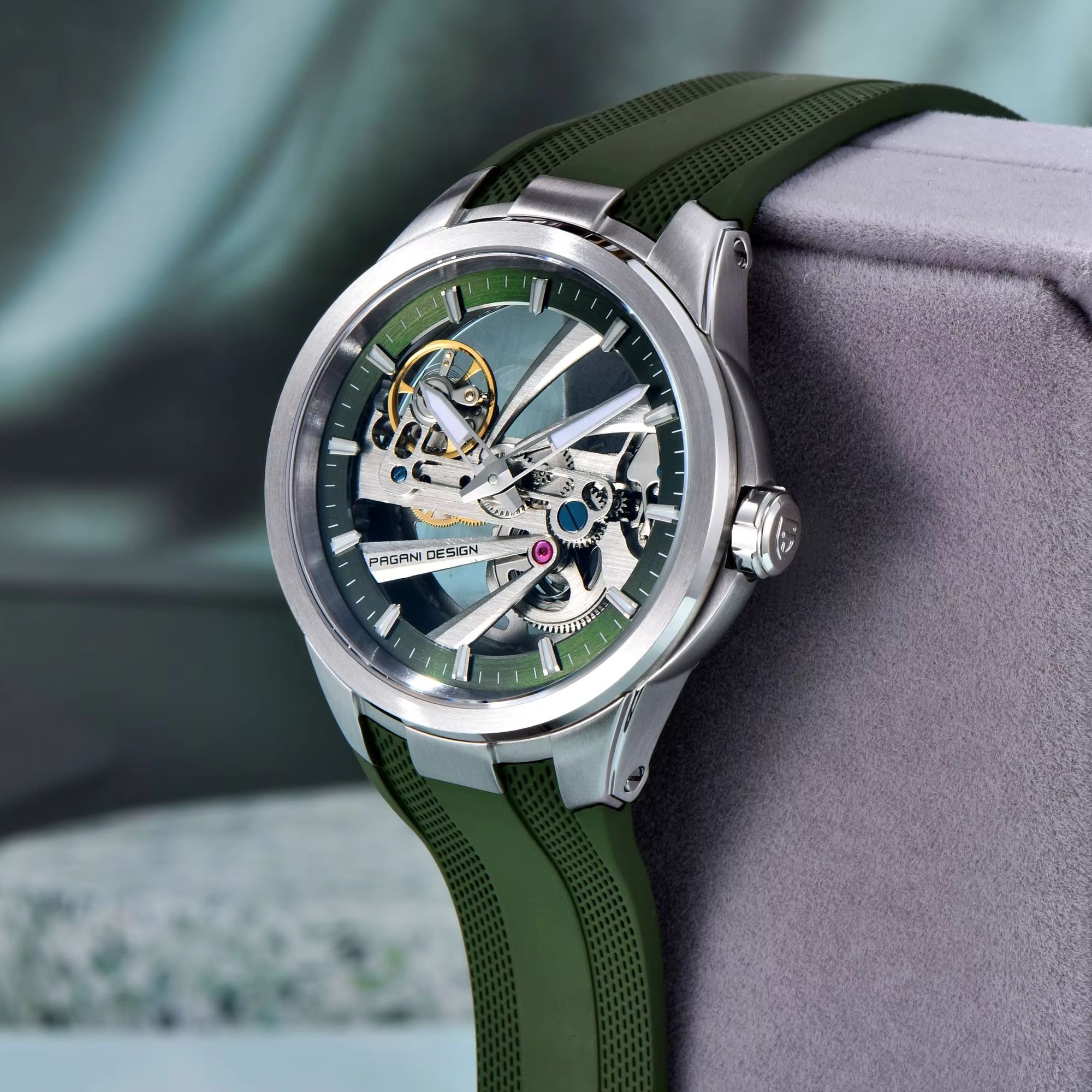 ساعة يد ميكانيكية رياضية للرجا - مراجعة Rubber Strap Diver وسعره