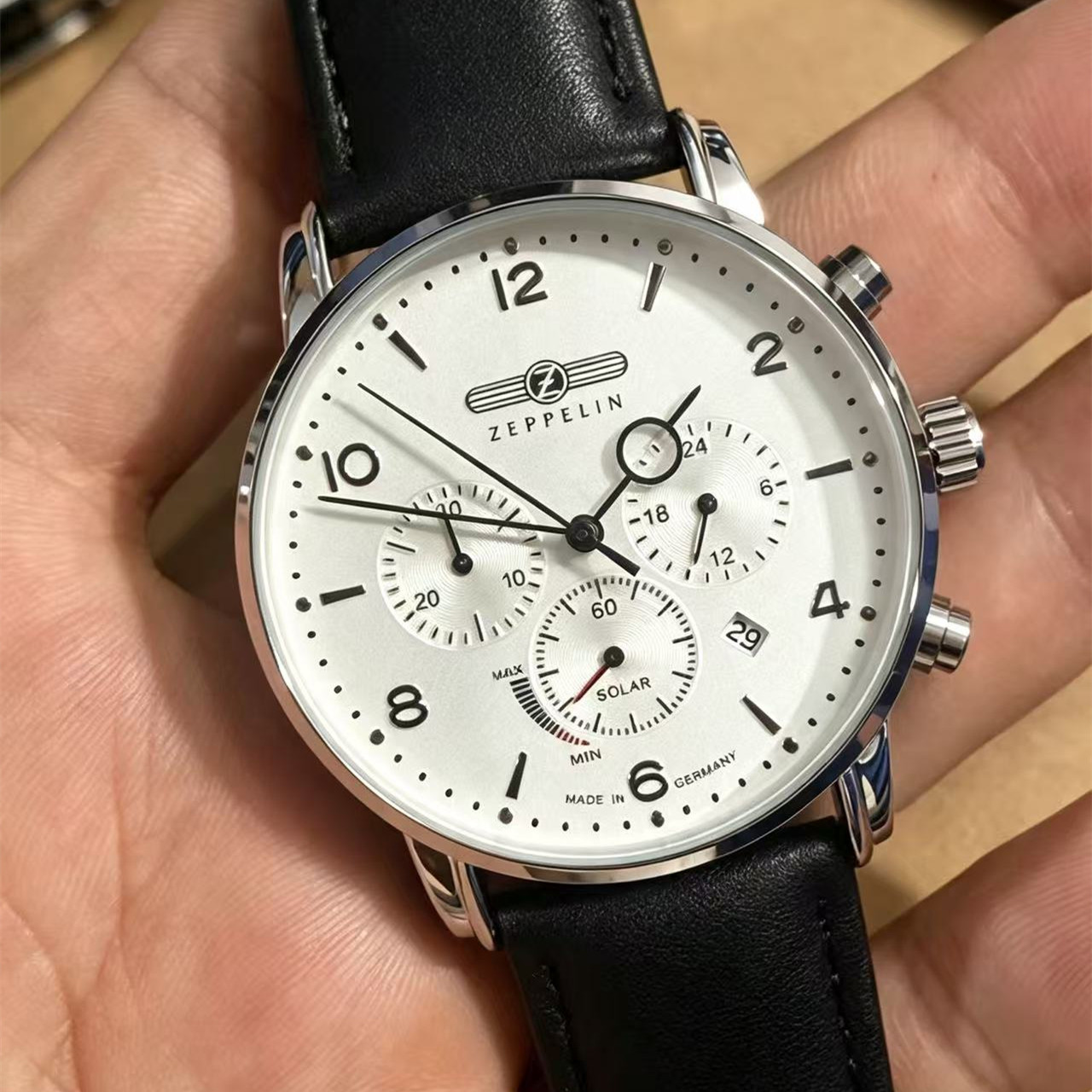 ساعة زيبيلين إيرشيب أوتوماتيكي - مراجعة Leather Watch Band Men وسعره